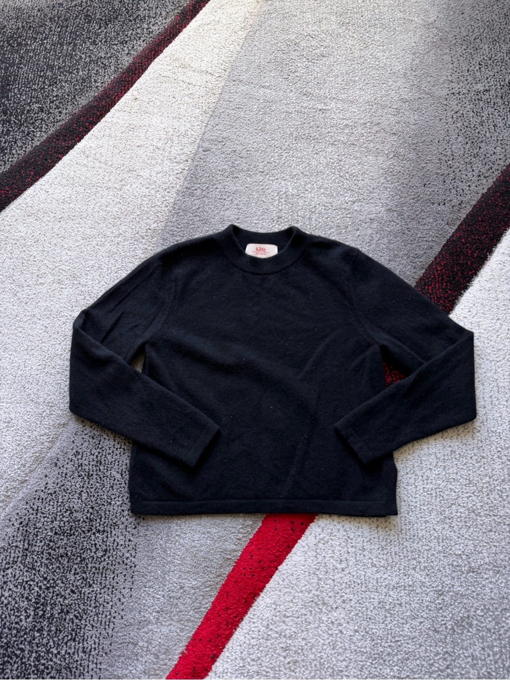 Kilte LA Black Cashmere Crewneck Pullover Sweater